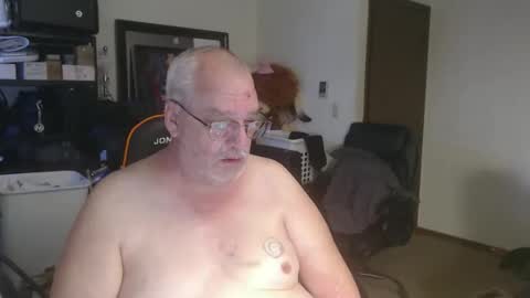 Snapshot of usgoober chatting on April 2026 12:06:02 PM Eric online show from April 2026 12:06:02 PM