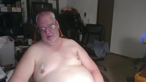 Snapshot of usgoober chatting on April 2026 02:03:02 AM Eric online show from April 2026 02:03:02 AM