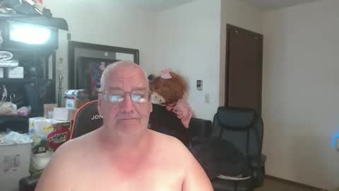 Snapshot of usgoober chatting on May 2026 12:35:02 PM Eric online show from May 2026 12:35:02 PM