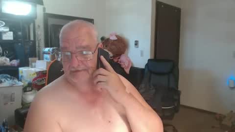 Snapshot of usgoober chatting on May 2026 12:24:01 PM Eric online show from May 2026 12:24:01 PM