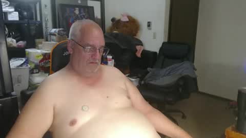 Snapshot of usgoober chatting on May 2026 02:29:01 AM Eric online show from May 2026 02:29:01 AM