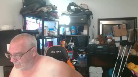 Snapshot of usgoober chatting on May 2026 11:38:01 AM Eric online show from May 2026 11:38:01 AM