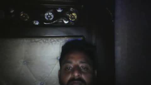 Snapshot of usman184 chatting on April 2026 09:21:02 PM Mian184 online show from April 2026 09:21:02 PM