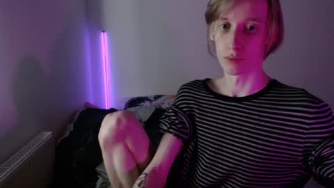 Snapshot of usuck364662 chatting on January 2025 02:34:01 PM Excuse me online show from January 2025 02:34:01 PM