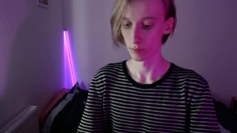 Snapshot of usuck364662 chatting on January 2025 01:32:02 PM Excuse me online show from January 2025 01:32:02 PM