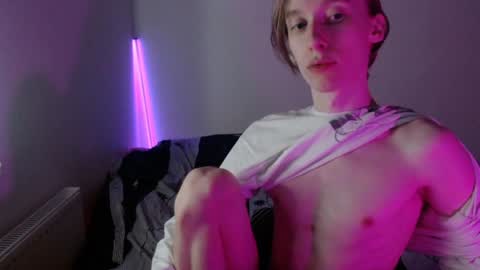 Snapshot of usuck364662 chatting on January 2025 04:36:01 AM Excuse me online show from January 2025 04:36:01 AM