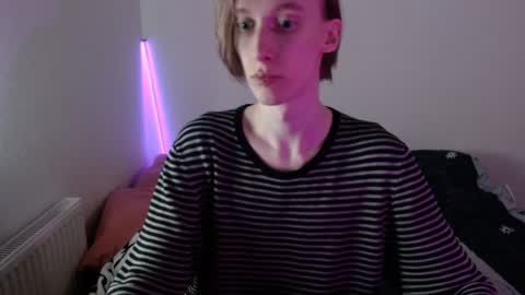 Snapshot of usuck364662 chatting on January 2025 01:03:01 PM Excuse me online show from January 2025 01:03:01 PM