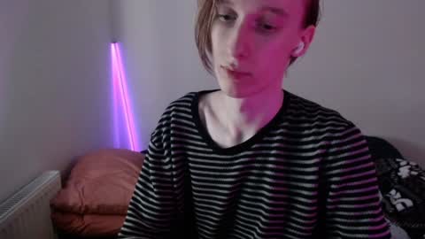 Snapshot of usuck364662 chatting on January 2025 09:33:02 AM Excuse me online show from January 2025 09:33:02 AM