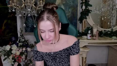 Leila online show from January 2025 12:31:02 PM