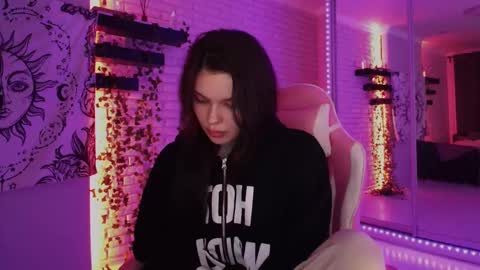 Snapshot of uwu_eva chatting on December 2024 07:54:01 PM Eva online show from December 2024 07:54:01 PM