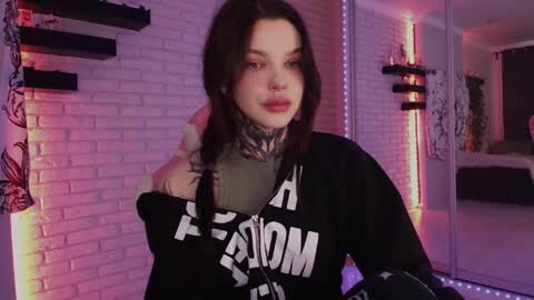 Snapshot of uwu_eva chatting on December 2024 09:14:01 AM Eva online show from December 2024 09:14:01 AM