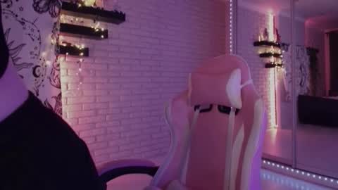 Snapshot of uwu_eva chatting on December 2024 04:28:01 PM Eva online show from December 2024 04:28:01 PM