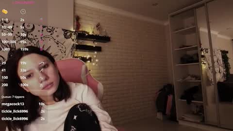 Snapshot of uwu_eva chatting on January 2025 07:07:02 PM Eva online show from January 2025 07:07:02 PM