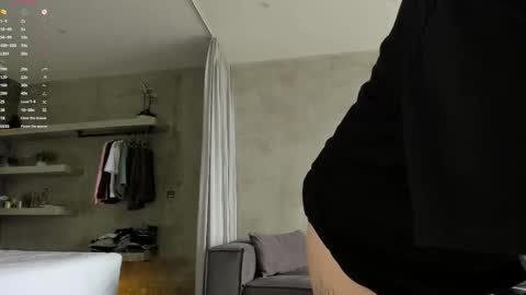 Snapshot of uwu_eva chatting on November 2025 06:39:03 AM Eva online show from November 2025 06:39:03 AM