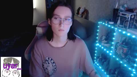 Cara online show from September 2025 02:38:02 PM