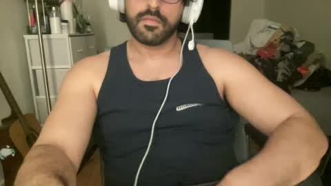 uzzykay128 online show from June 2026 06:15:02 AM