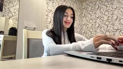 Kiki online show from May 2026 08:33:02 AM