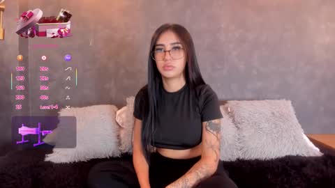 Snapshot of vaelina_angels chatting on February 2026 03:26:02 AM VAELINA ANGELS online show from February 2026 03:26:02 AM