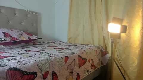 Snapshot of vahiolet_smith chatting on September 2025 03:28:01 AM Vahiolet smith online show from September 2025 03:28:01 AM