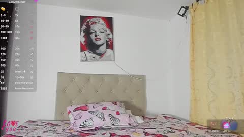 Snapshot of vahiolet_smith chatting on September 2025 03:08:01 AM Vahiolet smith online show from September 2025 03:08:01 AM