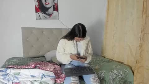 Snapshot of vahiolet_smith chatting on September 2025 11:38:02 PM Vahiolet smith online show from September 2025 11:38:02 PM