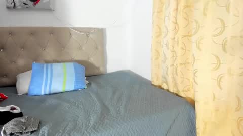 Snapshot of vahiolet_smith chatting on September 2025 03:00:01 AM Vahiolet smith online show from September 2025 03:00:01 AM