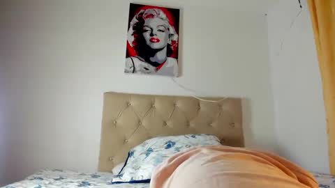 Snapshot of vahiolet_smith chatting on October 2025 03:01:02 AM Vahiolet smith online show from October 2025 03:01:02 AM