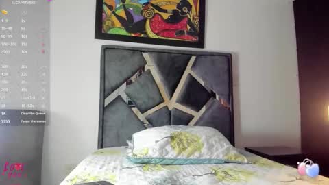 Snapshot of vahiolet_smith chatting on November 2025 03:30:02 AM Vahiolet smith online show from November 2025 03:30:02 AM