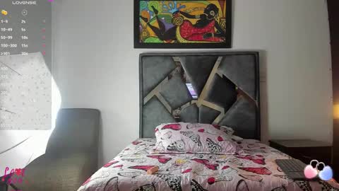 Snapshot of vahiolet_smith chatting on November 2025 03:16:02 AM Vahiolet smith online show from November 2025 03:16:02 AM