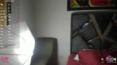 Snapshot of vahiolet_smith chatting on November 2025 03:39:02 AM Vahiolet smith online show from November 2025 03:39:02 AM