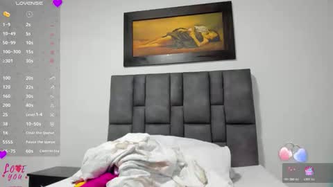 Vahiolet smith online show from April 2026 12:42:02 AM