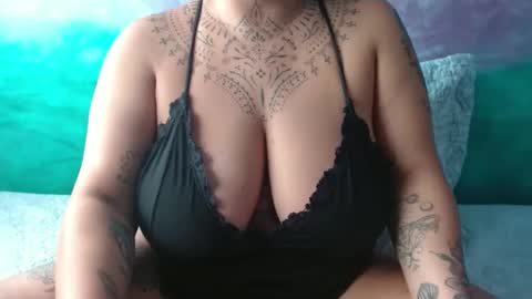 Vah Oliver online show from January 2025 12:20:02 PM