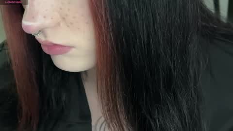 Snapshot of vailyreb chatting on May 2026 02:45:02 PM Marin online show from May 2026 02:45:02 PM