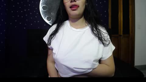 Vainilla online show from December 2025 02:06:01 AM