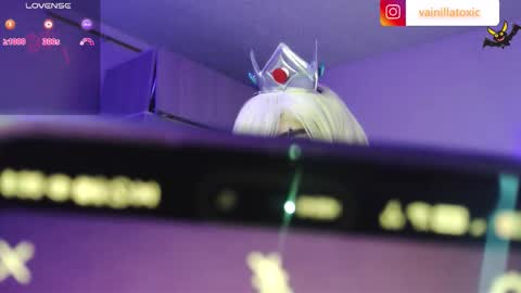 Vainilla Independent model online show from October 2025 01:35:01 AM