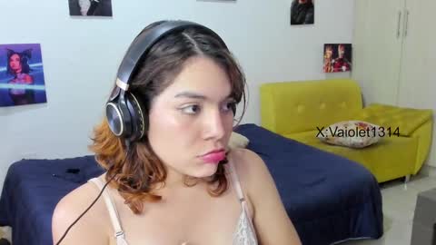 Vaiolet1314 online show from January 2025 11:00:01 AM