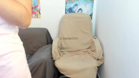 Vaiolet1314 online show from September 2025 10:54:01 PM