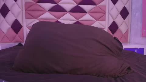 Valentina online show from November 2025 07:16:02 PM