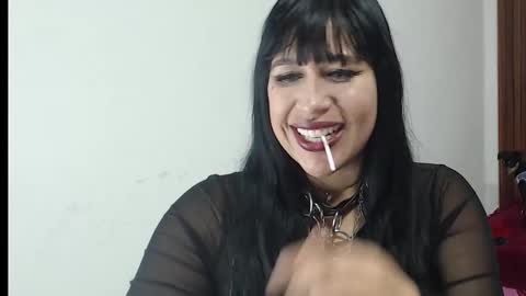 Snapshot of valen_ross7 chatting on February 2026 05:55:02 PM valen_ross7 online show from February 2026 05:55:02 PM