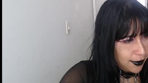 Snapshot of valen_ross7 chatting on May 2026 01:39:01 PM valen_ross7 online show from May 2026 01:39:01 PM