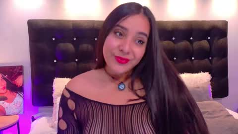 Valen Scott online show from November 2025 01:00:02 PM