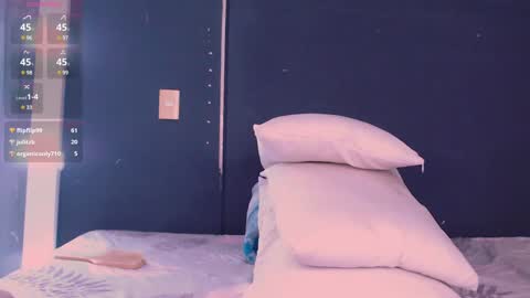 IG-valen mendoza99  twitter valenthompson99 online show from December 2024 07:09:01 AM