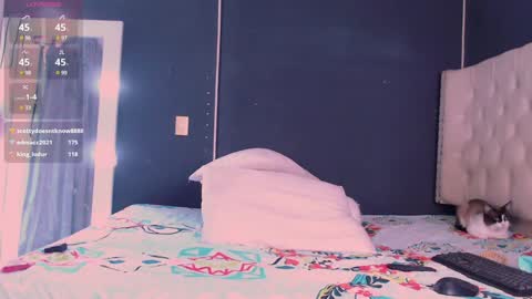 IG-valen mendoza99  twitter valenthompson99 online show from December 2024 01:17:01 AM