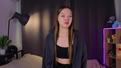 Snapshot of valeneschindele chatting on November 2025 04:24:01 AM Lisa online show from November 2025 04:24:01 AM