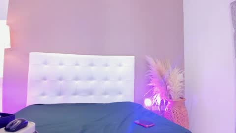 valenferrerns online show from April 2026 09:28:01 PM