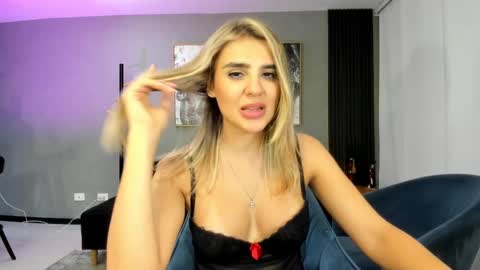 Valen online show from February 2025 04:23:02 AM