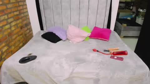 Valentina online show from November 2025 11:07:02 PM