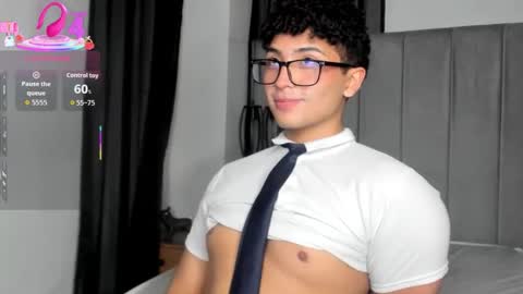 Valentin0 online show from October 2025 12:45:01 AM