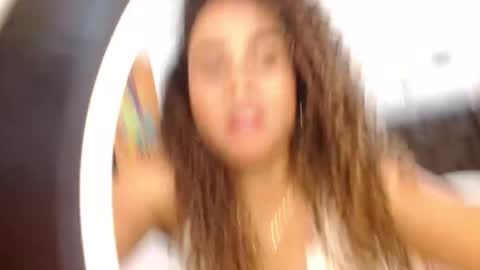 Valen Ferrer online show from February 2025 07:52:02 PM