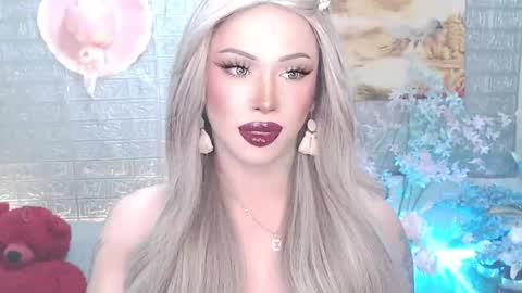 Amanda online show from April 2026 03:42:01 AM